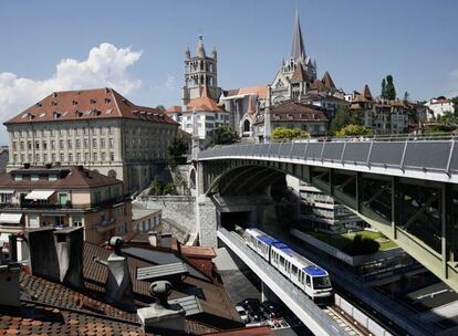 Vista del puente de Bessières en Lausana.