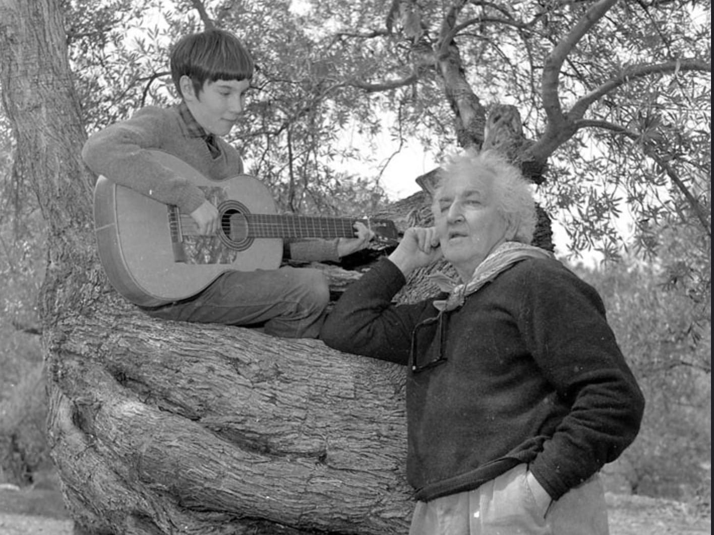 Tomás Graves: una infancia entre libros, música y celebridades en Mallorca