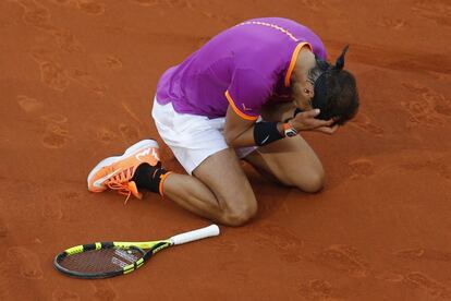 El tenista Rafa Nadal celebra su victoria tras derrotar al austriaco Dominic Thiem.