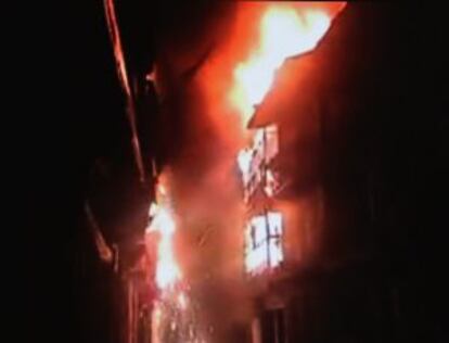Imagen del incendio tomada de un vídeo grabado por un vecino. 