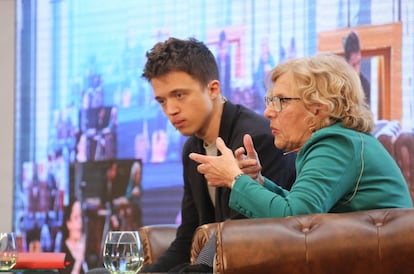 Manuela Carmena e Íñigo Errejón, en un acto de Más Madrid en Villaverde en febrero de 2019.