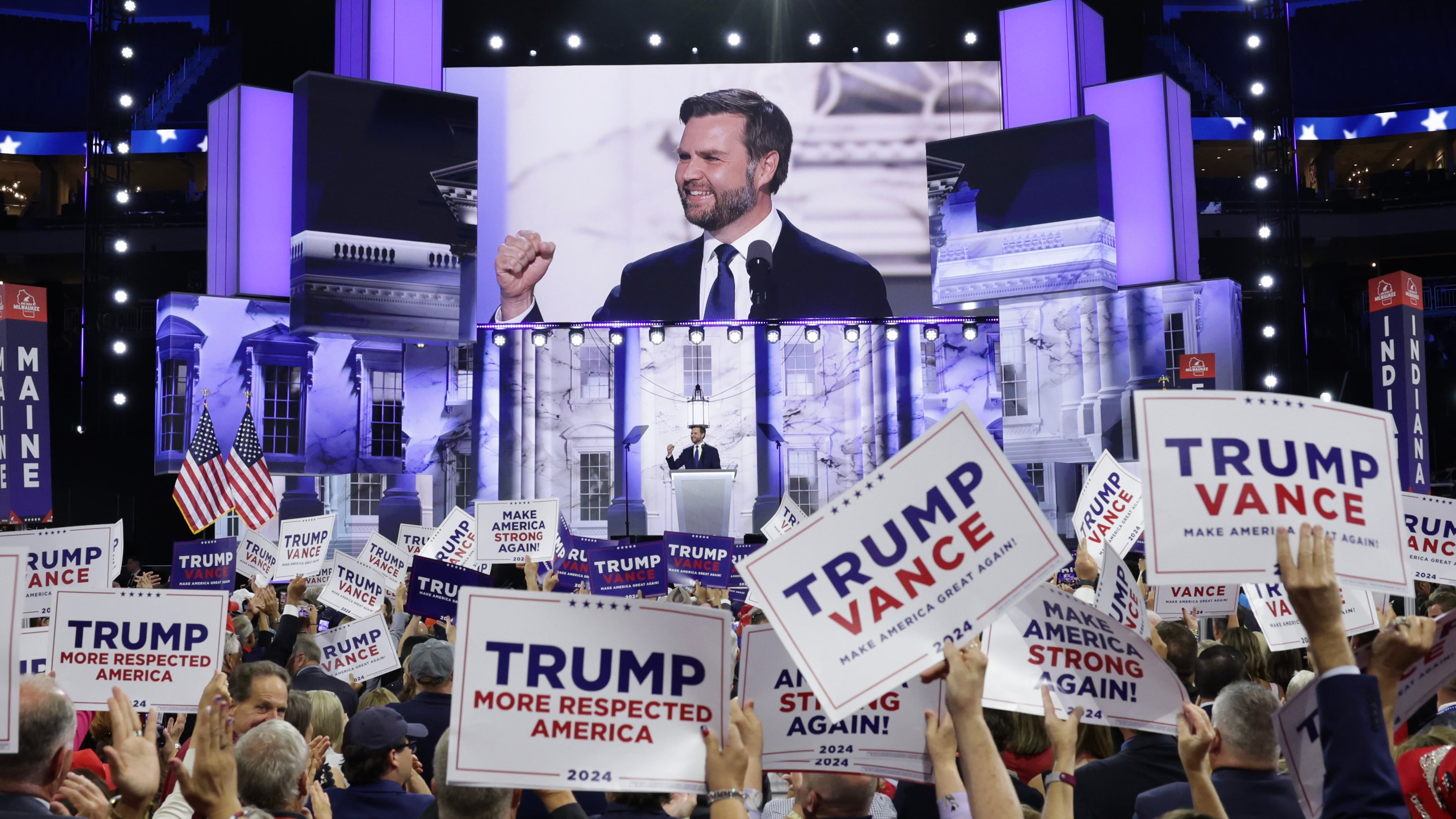 J. D. Vance, este miércoles durante su discurso de aceptación de la candidatura a vicepresidente en Milwaukee, en la Convención Nacional Republicana.