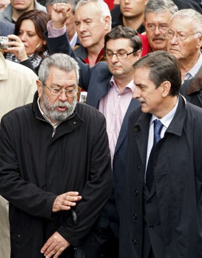 Cándido Méndez (izquierda) y Valeriano Gómez, durante un acto en Madrid en octubre del año pasado.