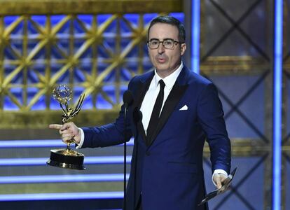 'Last Week Tonight with John Oliver' ha recogido dos Emmy, al mejor programa de variedades y por su guion.