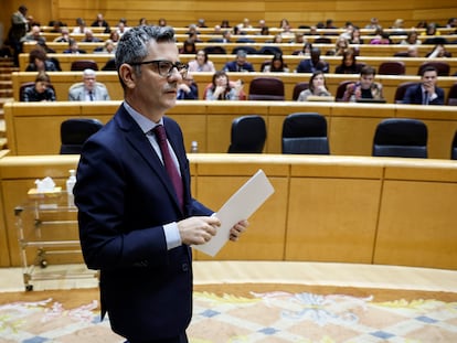 El ministro de la Presidencia, Justicia y Relaciones con las Cortes, Félix Bolaños, interviene en el pleno del Congreso, este martes.