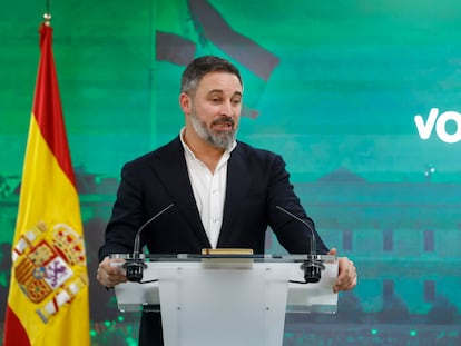 El líder de Vox, Santiago Abascal, durante la rueda de prensa posterior a la reunión del Comité de Acción Política del partido, este lunes.