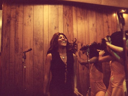 Tina Turner y las Ikettes, en 1973, en una imagen del documental 'Tina'.