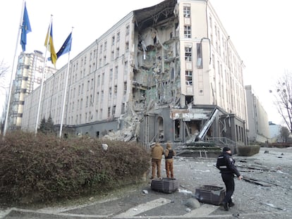 El hotel Alfavito de Kiev, bombardeado el 31 de diciembre por Rusia.