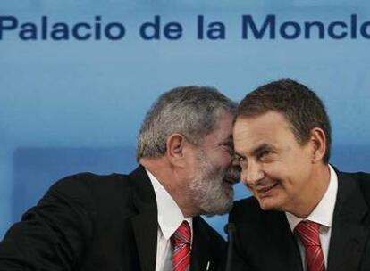 El presidente Lula da Silva junto a Rodríguez Zapatero en el Palacio de La Moncloa de Madrid.