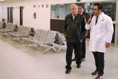 López Obrador recorre un hospital del IMSS - Bienestar en Fresnillo (Estado de Zacatecas), en abril de 2023.