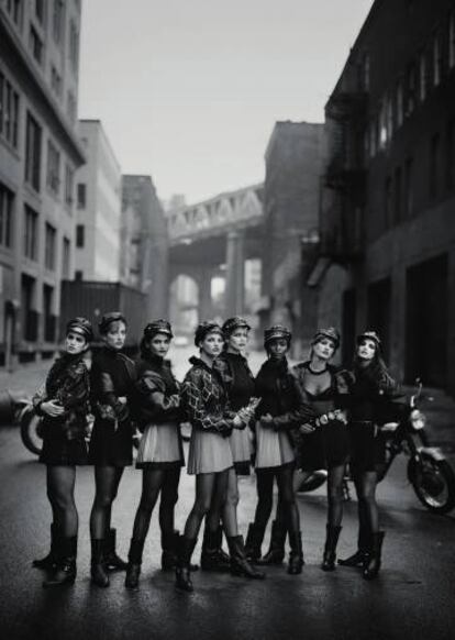 Cindy Crawford, Tatjana Patitz, Helena Christensen, Linda Evangelista, Claudia Schiffer, Naomi Campbell, Karen Mulder y Stephanie Seymour, en Brooklyn, en 1991.