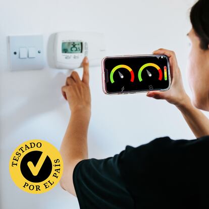 Artículo de EL PAÍS Escaparate en el que se comparan los mejores medidores de consumo electrico wifi para el hogar