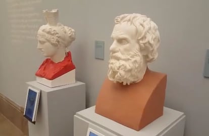 Dos bustos de escayola copiados en Herculano, en el siglo XVIII, con sendas restauraciones de impresión 3D.