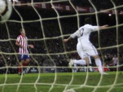 Celebración del gol de Gonzalo Higuain en el partido de ida de la Liga contra el Atlético