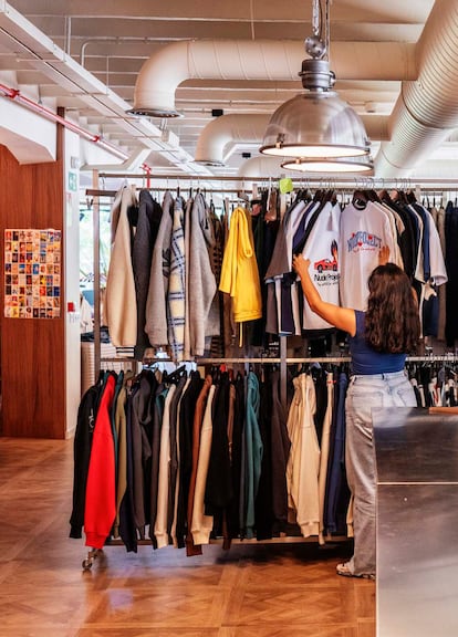 Una colección lista para ir a tiendas. “Todos nos probamos todo, somos los mejores modelos de nuestra ropa”, afirman los fundadores de Nude Project.