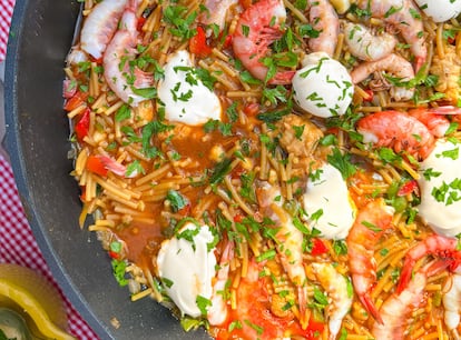 Fideos caldosos de pescador