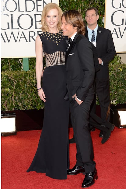 Nicole Kidman presume de marido (Keith Urban, nominado a la mejor canción por Acto de Valor) y ha apostado por un diseño de Alexander McQueen.