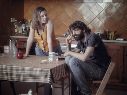 La película Los días que vendrán se rodó en el mismo edificio en el que viven los actores protagonistas, Verdaguer y Rodríguez.