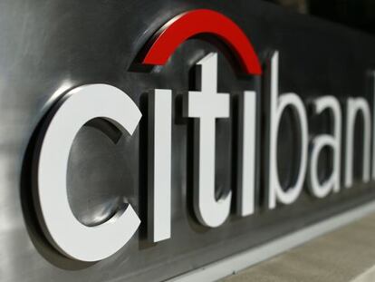 Logo de Citibank en una sucursal en Los Ángeles.
