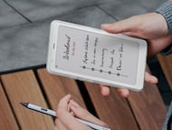 Libro electrónico BOOX Palma 2 Pro con su stylus