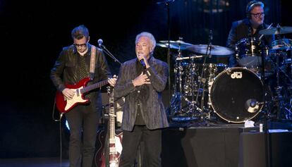 Tom Jones va tornar a sorprendre dimecres a Barcelona.