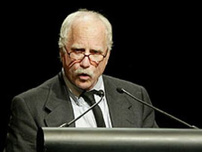 Richard Dreyfuss, durante la presentación de los acuerdos en Ginebra.