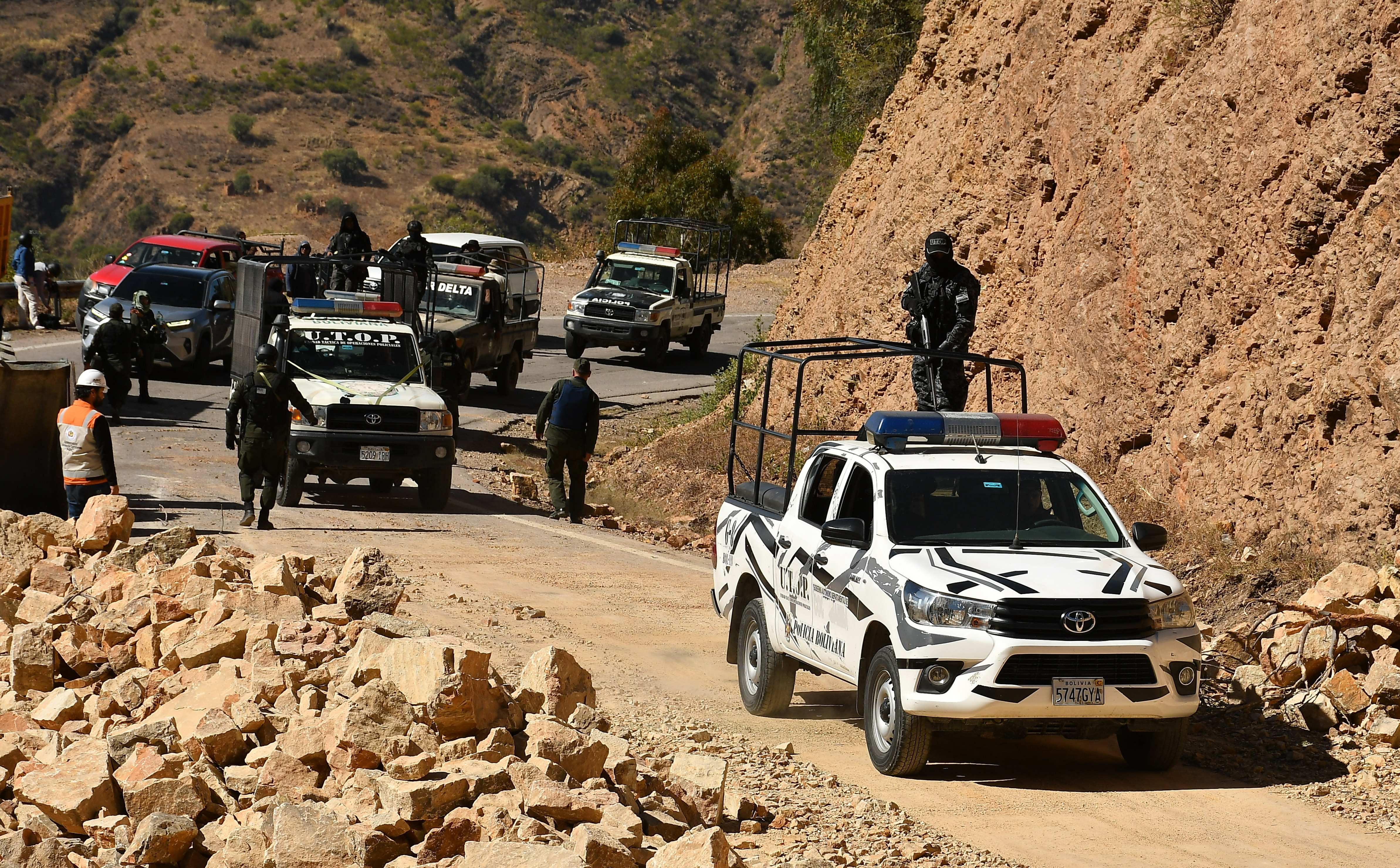 Paz logra desbloquear las carreteras de Bolivia después de más de 50 días de conflicto social