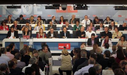 Reunión del comité federal del PSOE celebrada el 23 de octubre de 2010.