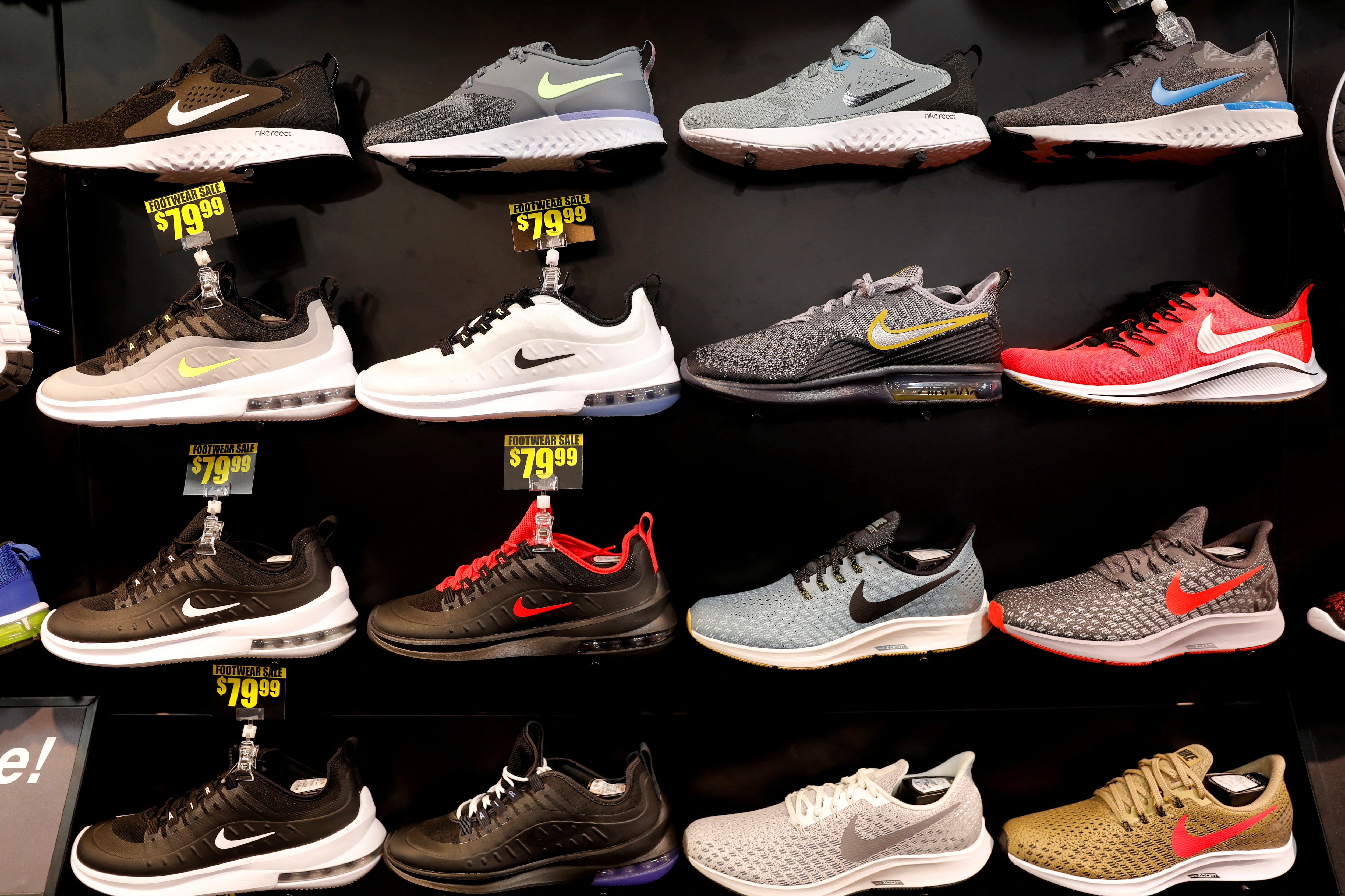 Zapatillas de Nike en una tienda de artículos deportivos en Nueva York.