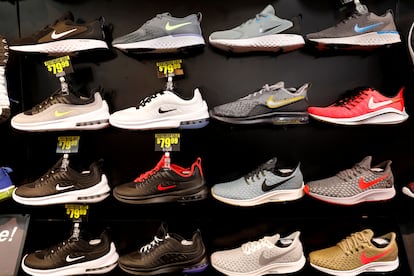 Zapatillas de Nike en una tienda de artículos deportivos en Nueva York.