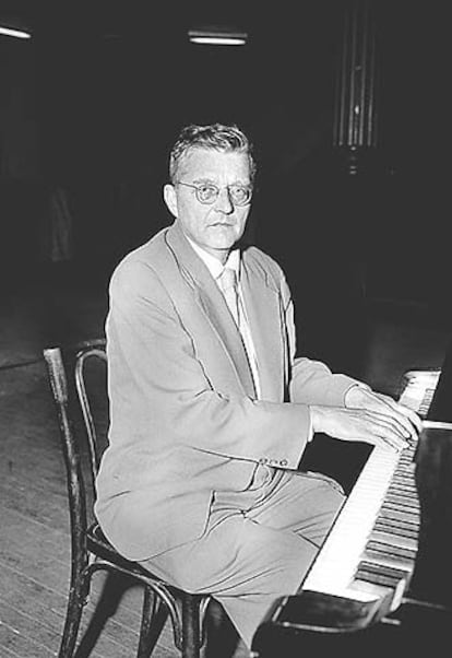 Dmitri Shostakóvitch, en 1958 en París.