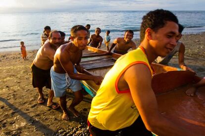 Pescadores de atún en Indonesia