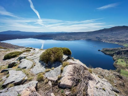 El lago de Sanabria protegido bajo la figura de parque natural desde 1978.