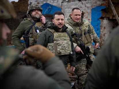 El presidente ucranio, Volodímir Zelenski, en una visita al frente de Zaporiyia, este domingo.