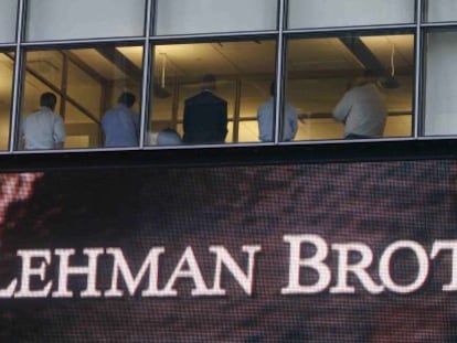 La quiebra de Lehman desat&oacute; el p&aacute;nico entre los inversores.