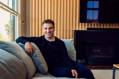 Brian Chesky, fundador y consejero delegado de Airbnb, en una imagen facilitada por la empresa.