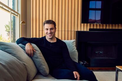 Brian Chesky, fundador y consejero delegado de Airbnb, en una imagen facilitada por la empresa.   