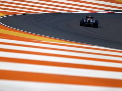 Vettel rueda en el circuito de Nueva Delhi.