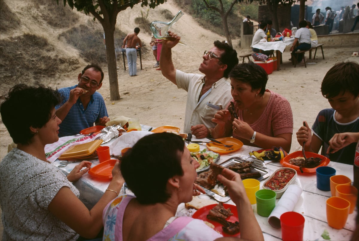 ¿Por qué ya no mezclamos el vino con agua de mar?