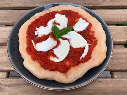 Pizza de verano en sartén