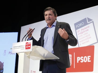Javier Fern&aacute;ndez en un foro del PSOE.
 