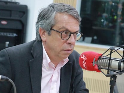 Rodrigo Pardo durante una entrevista en Caracol Radio.