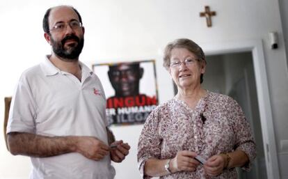 El jesuita Jesús Izuzquiza y la misionera carmelita Brígida Moreta, de Pueblos Unidos.