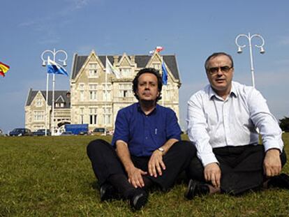 Francisco Jarauta, a la izquierda, y Fernando Bouza, en el palacio de la Magdalena.
