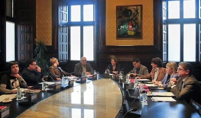 Un moment de la reunió de la Mesa del Parlament.