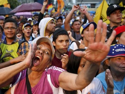 Partidários da oposição em um comício eleitoral em Caracas.