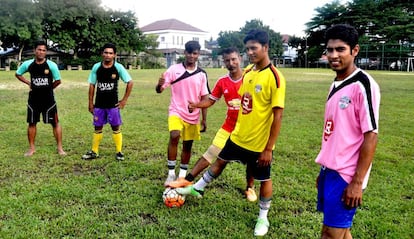 Miembros del Rohingya Footbal Club, en Kuala Lumpur (Malasia).