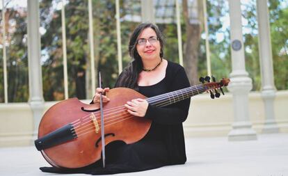 La violagambista y violonchelista Calia Álvarez.