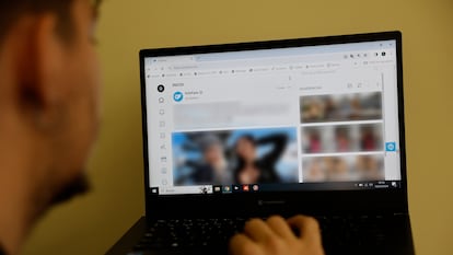 Un usuario entra en una página de la plataforma Onlyfans.