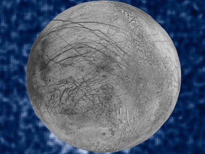 Imagen cedida por la NASA de la luna helada Europa, del planeta J&uacute;piter. 
